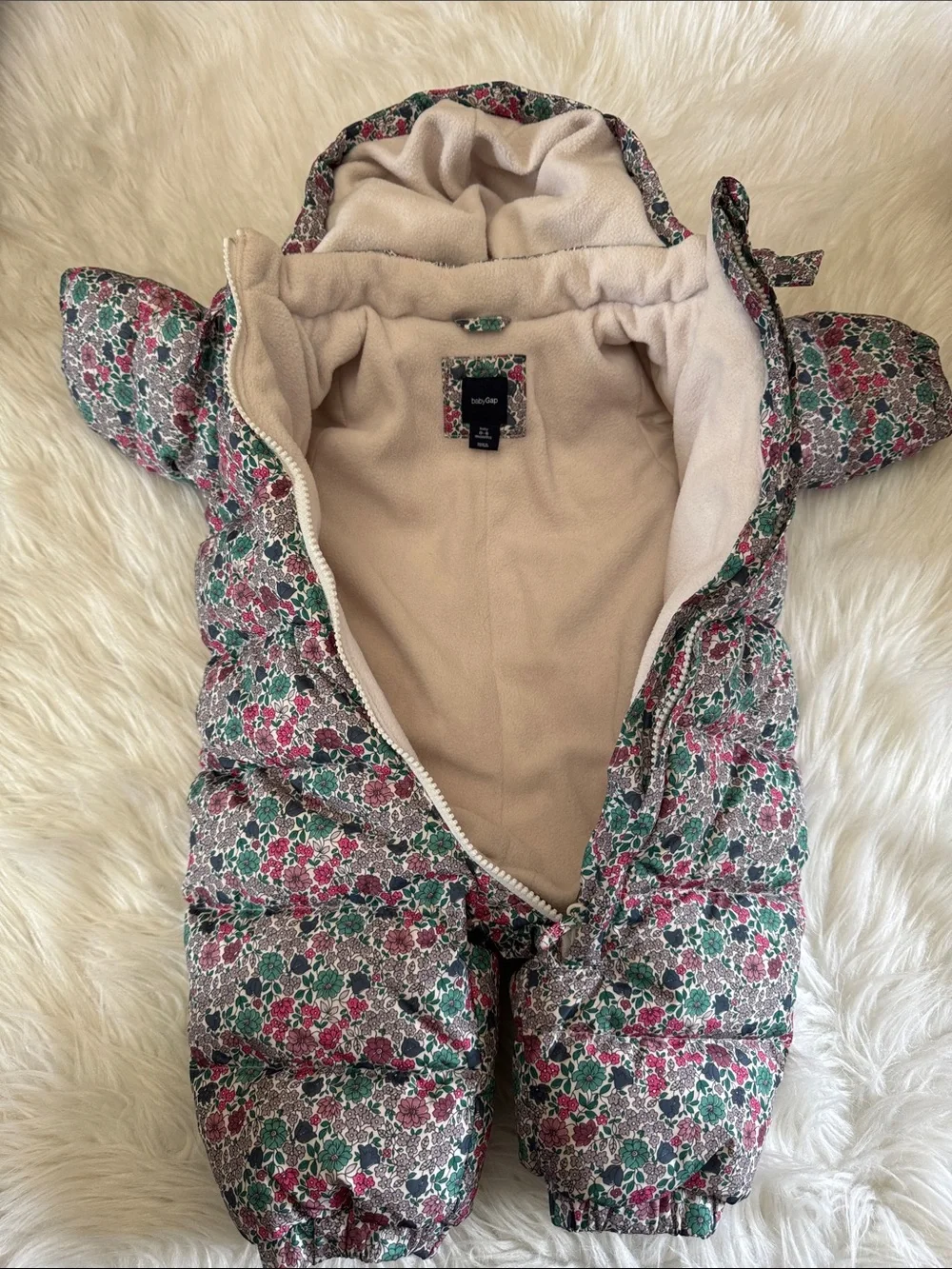 Baby GAP Girls Snowsuit Floral Hooded One-Piece Pink & Green Size 0-6 Months